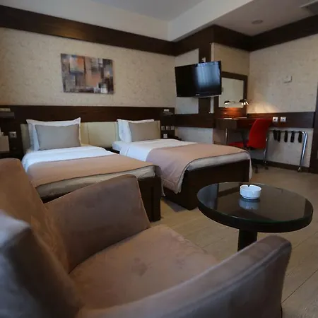 ويز كوجايِلِ