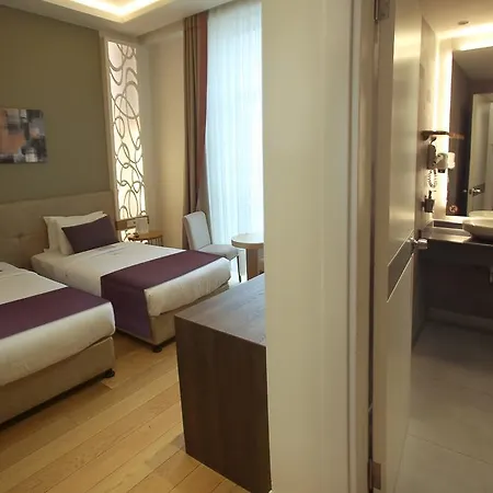 ويز كوجايِلِ