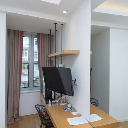 Wes Hotel 4*