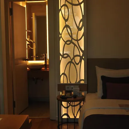 Hotel Wes 4*