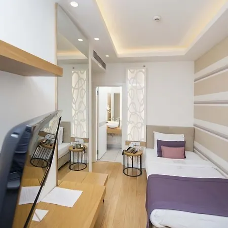 Wes Ξενοδοχείο