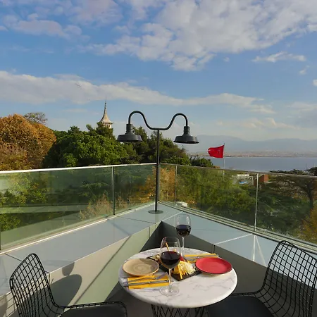 Ξενοδοχείο Wes 4*