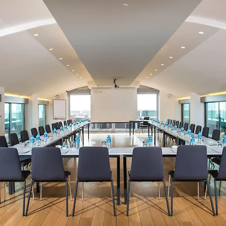 Ξενοδοχείο Wes