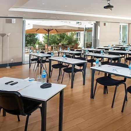 Hotel Wes 4*