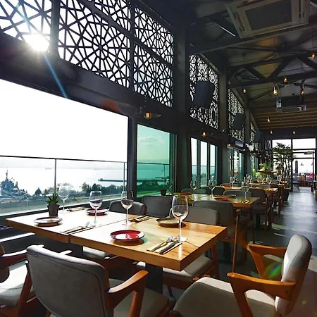 Wes Hotel 4*